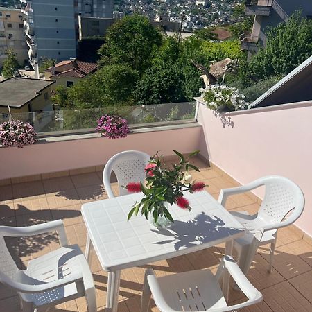Flower Terrace Apartment Gjirokastër Exterior foto