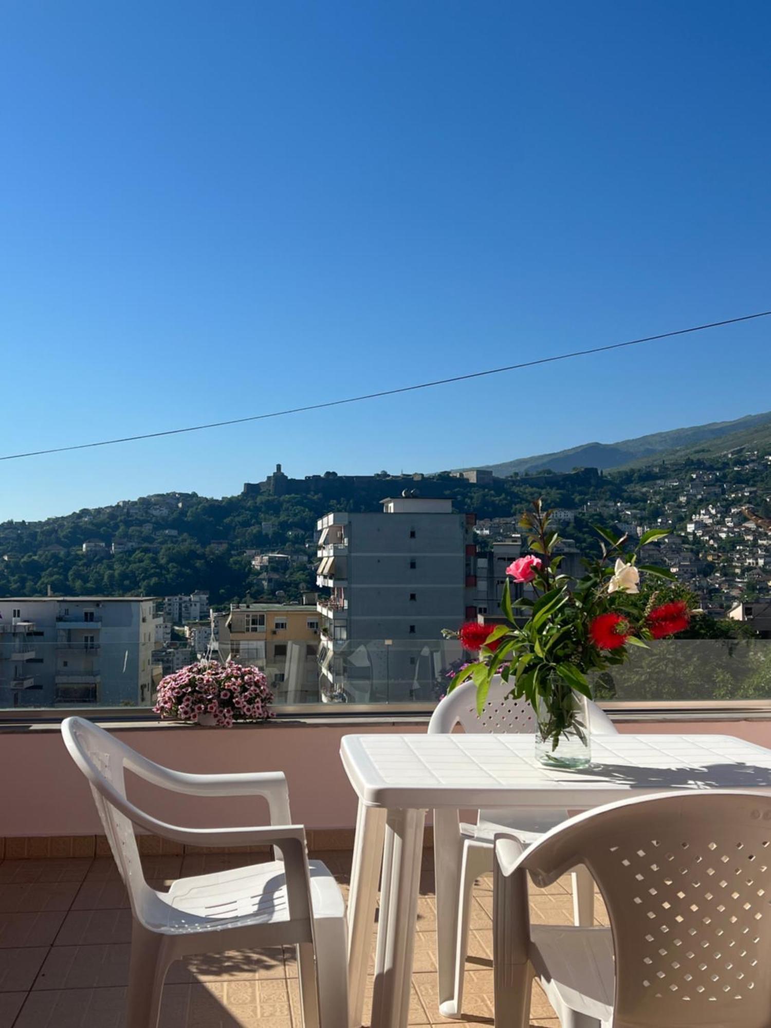Flower Terrace Apartment Gjirokastër Exterior foto